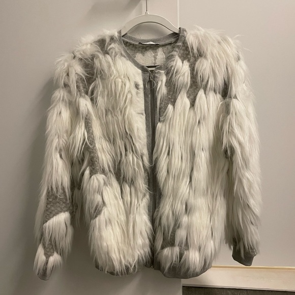 Zara Jackets & Blazers - Zara faux fur zip up sweater jacket size small